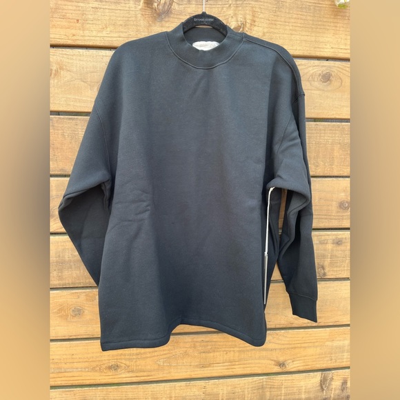 NWT Essentials Fear of God crew neck relaxed fit sweatshirt, Black, XS - Picture 6 of 11